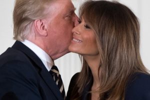 Melania Trump'tan ''içiniz rahat olsun'' mesajı