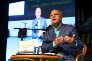 Doç. Dr. Kurtoğlu: Dünyanın en usturuplu dolandırıcılığı