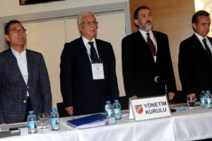 Karşıyaka'da yönetime güvenoyu