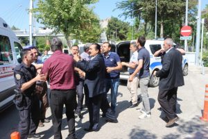 Adliye koridorlarında kan aktı: 4 yaralı