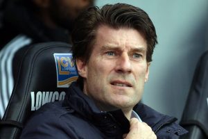 Real'de Zidane'ın yerine Laudrup