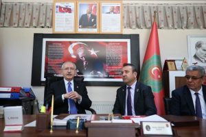 Kılıçdaroğlu, Bursa Türkiye Harp Malulü Gaziler Şehit Dul ve Yetimleri Derneği'nde