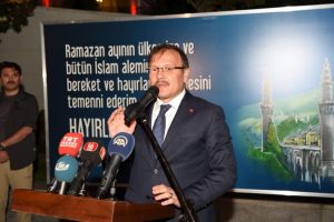 Çavuşoğlu, AK Parti'nin Bursa'da düzenlediği iftarda konuştu