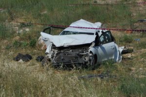 Bursa'da otomobil şarampole uçtu!