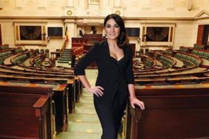 Türkiye kökenli bakandan skandal Türkçe tepkisi!