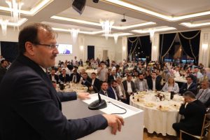 Çavuşoğlu Bursa'da gençlik kollarının iftarına katıldı