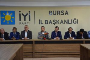 Bursa'da İYİ Parti standına çirkin saldırı!