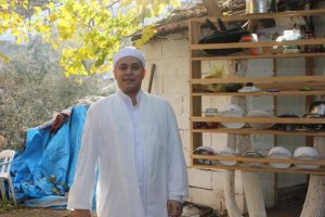 Patentli 'Aydınlı Mehmet Hoca' dolandırıcılara isyan etti