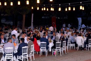 Bursa'da Başkan Dündar şehit aileleri ve gazilerle iftarda buluştu