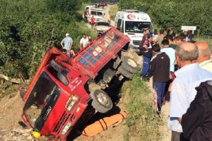 Samsun'da kamyonet traktöre çarptı: 2 ölü, 3 yaralı