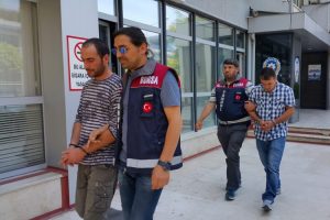 Bursa'da FETÖ'cü eski polis dolandırıcılık yaparken yakalandı