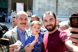 İçişleri Bakanı Soylu Fatih'te esnafı ziyaret etti