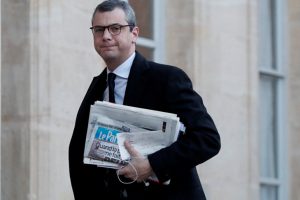 Macron'un özel danışmanına soruşturma açıldı