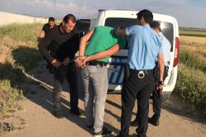 Cezaevi firarisi tarlada yakalandı!