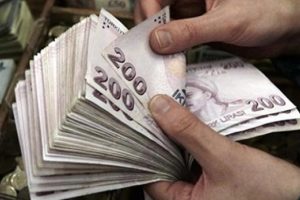Çiftçinin bankadan çektiği 80 bin lirayı çaldılar