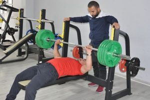 Tomrukla çalışıp şampiyon olan haltercinin hedefi milli forma