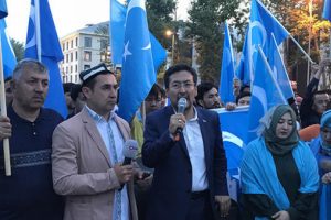 Doğu Türkistanlılardan Çin protestosu