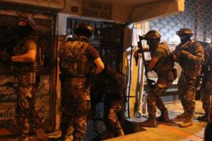Şafak vakti narkotik operasyonu: Çok sayda gözaltı