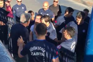 İstanbul'da zabıta seyyar satıcı kavgası