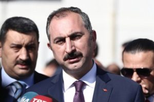 Adalet Bakanı Gül'den CHP heyetine: Mahcup olmuşlardır