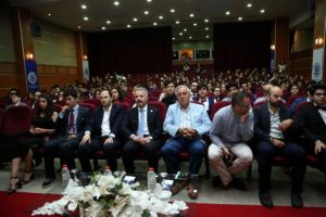 Liseliler dünya sorunlarına İAÜ'de çözüm arayacak