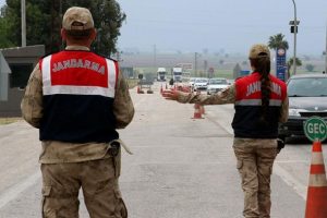 PKK'lı teröristler çantalarında el bombalarıyla yakalandılar