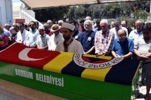 Eski milli atlet Canel Konvur, toprağa verildi