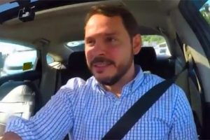 Enerji Bakanı Berat Albayrak, Seçim Taksi'de halkın nabzını tuttu
