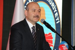 Bakan Soylu: Telefonlarımız dinleniyor sözleri tiyatral gösteri