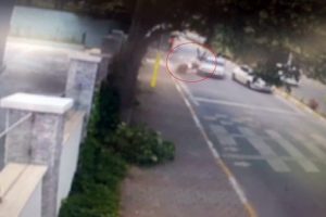 Kaçan şüpheliler, motosiklete böyle çarptı