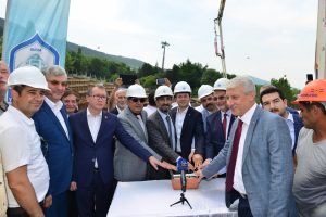 Bursa Piremir'e modern pazar yeri