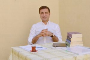 Demirtaş: Devletin işi korkutmak değil, hizmetkârı olmaktır