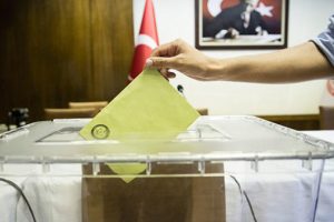 Gümrük ve sınır kapılarında ilk oy verme işlemi başladı