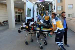 2 otomobil çarpıştı: 4 yaralı