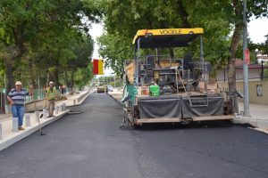 Bursa İznik sahili asfaltlanıyor