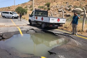 Bodrum'da su isale hattı patladı