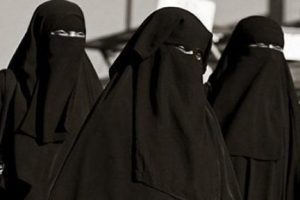 Norveç'te öğretmen ve öğrencilere burka yasağı