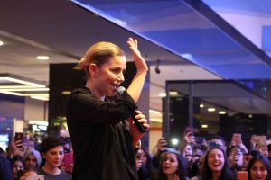 Fenerbahçe kampanyasına bir destek de Merve Özbey'den