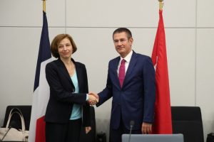 Fransız mevkidaşıyla bir araya geldi