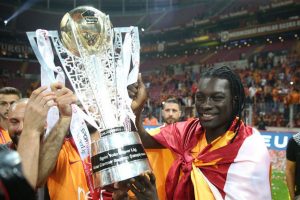 Galatasaraylıları üzecek Gomis haberi