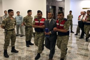 Sözde sıkıyönetim komutanına müebbet hapis