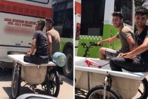 Adana yine şaşırtmadı: Küvetli motosiklet