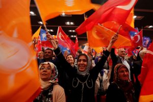 Ak Parti'den son anket açıklaması