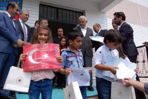 Başbakan Yıldırım karne dağıttı