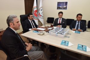 Bursa'da 'Hayata Bağlanan' gençler tabletle ödüllendirildi