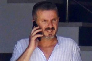 Başkanın kardeşi, evlerine giren hırsızı vurdu