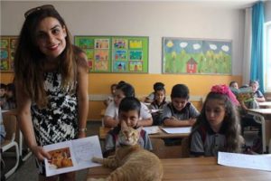 Fenomen kedi Tombi'nin dersleri 'Pekiyi'