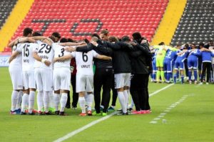 Manisa ekibinde 11 futbolcu ile yollar ayrıldı