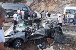 Otomobil takla attı: 2 ölü, 2 yaralı