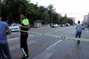 Siverek'te silahlı çatışma: 3 yaralı